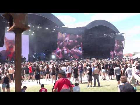 Patrick Sébastien fait tourner les serviettes au Hellfest !