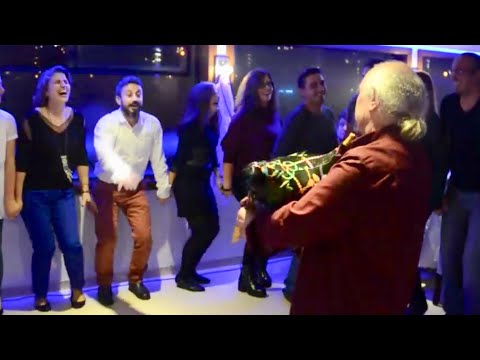 Mahmut Turan Hemşin Horonu - Avrasya Maratonundan sonra Teknede Horon