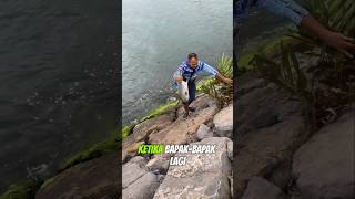 Download lagu funny moment when a father almost let go of the fish he caught ‼️‼️‼️#funny #hilarious #shorts mp3 Download lagu funny moment when a father almost let go of the fish he caught ‼️‼️‼️#funny #hilarious #shorts mp3