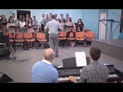 Corul - O chemare vine din intunecimi