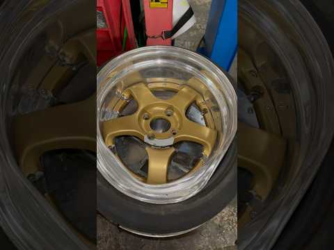 This is why you don't stretch tires folks. #ssr #wheels #3piecewheels #ssrsp1 #realwheels #fail