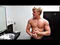 LATE NIGHT LEGS AND SHOULDERS WORKOUT | 18 Year Old Bodybuilder Larson Ford