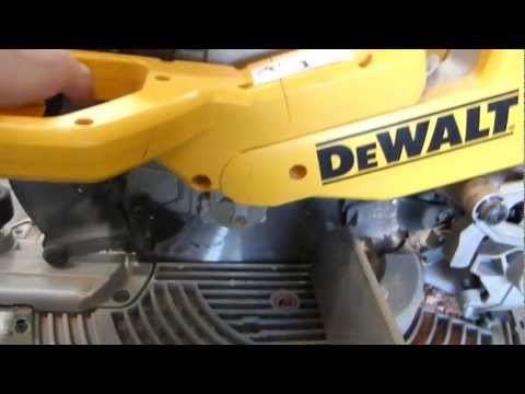 DEWALT Pjūklas / Stalo pjūklas 305 mm 2000 W D27107 video