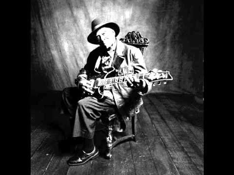 David Honeyboy Edwards - Bad whiskey and concaine