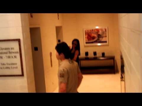 100905 [FANCAM] Yuri SNSD after shopping @ Victoria's Secret SMTown Live '10 LA [HD]