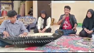 Download lagu Tembang Sunda Cianjuran - Lokatmala (Proses Latihan Resital Tugas Akhir Smk Kesenian Subang) mp3 Download lagu Tembang Sunda Cianjuran - Lokatmala (Proses Latihan Resital Tugas Akhir Smk Kesenian Subang) mp3