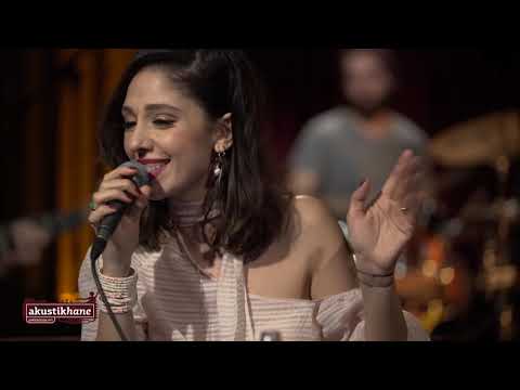 Aslı Demirer - Biz (Flört Cover) / Akustikhane