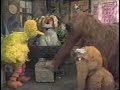 Sesame Street 2524 Luring Barkley Out Of Big Bird S Nest 1989