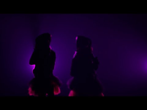 BLACK BABYMETAL- Mini MOA and YUI