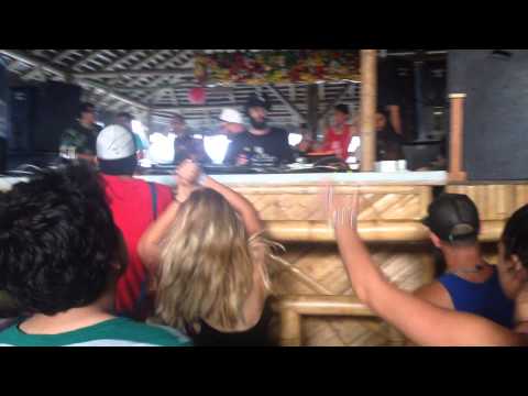 Crew Love | Soul Clap - Tanner Toss - Navid Izadi - Wolf + Lamb @ Montañita - Ecuador