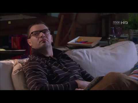 Rodzinka.pl - Kuba i Kacper odpalają fajerwerki w domu