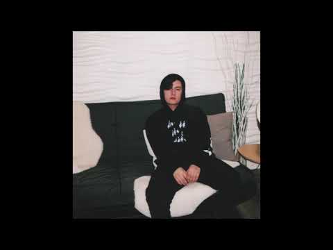 Young Lungs - Get Out (Prod. Cxdy & Sidepce)