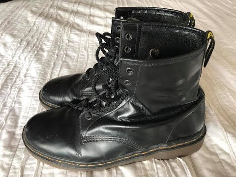 DR. MARTENS 1460 / Vintage Made in UK / 20 Year Old Boots