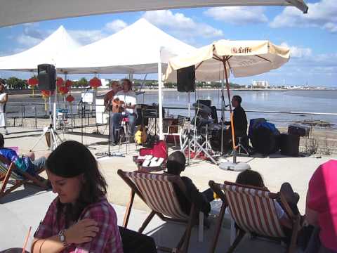 Manoloco: Outdoor concert in Saint-Nazaire