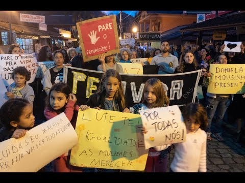 Nova Friburgo tem protesto após caso de mulheres queimadas por homem