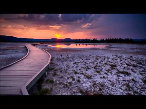 Arctic Moon - Starships Over Alice (Paul Webster Remix)
