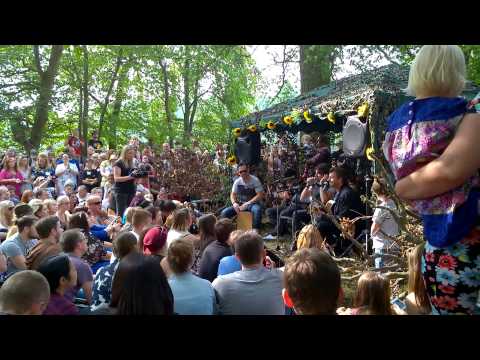 Embrace - One Big Family live at SG23 Knebworth