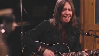 Blackberry Smoke feat. Amanda Shires - Let Me Down Easy