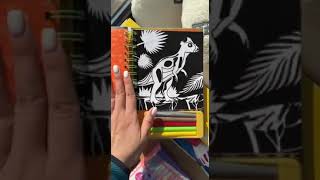 Серия Dino: Раскраска - скетчбук с бархатными страницами (12 эскизов, 5 мини-маркеров)
