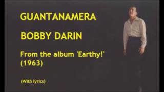 Kadr z teledysku Guantanamera tekst piosenki Bobby Darin