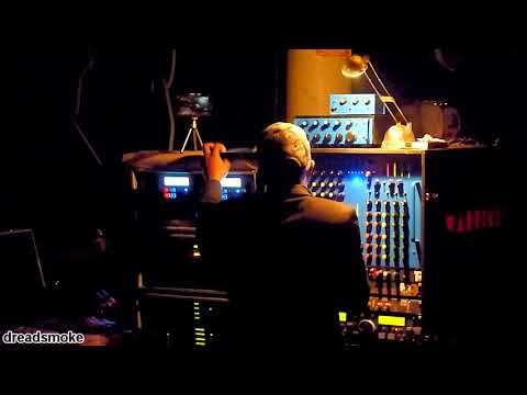 YOUNG WARRIOR SOUNDSYSTEM (uk) - Dubrise Version ( Jah Schulz ) @ Artcube gent (b) 170318