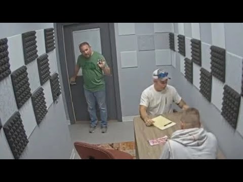 Part 2 - Kentucky deputy shot and killed by man in handcuffs