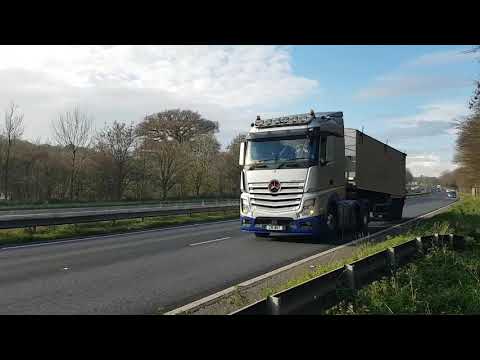 Blackwater Transport Mercedes MP4 Actros with a mega 13tone horn passing Ivybridge 21-11-18 4K & HD