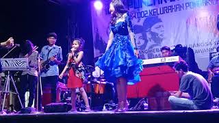 Download lagu VIRAL ! Denis Zanzabila penyanyi cilik BERSUARA EMAS - ADA DIA - Super Emak mp3 Download lagu VIRAL ! Denis Zanzabila penyanyi cilik BERSUARA EMAS - ADA DIA - Super Emak mp3