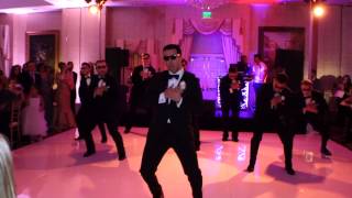 An EPIC SURPRISE WITHOUT the SCREAMING: AN AMAZING Choreographed Wedding Dance