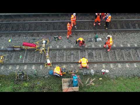 Schienenwechsel Waldshut - Albbruck: Schweißarbeiten BÜ Dogern KM 321,1