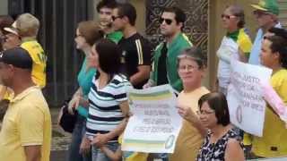 preview picture of video 'Vídeo 3 - Manifestação 15 de Março 2015 - Santa Rita do Sapucaí - MG'