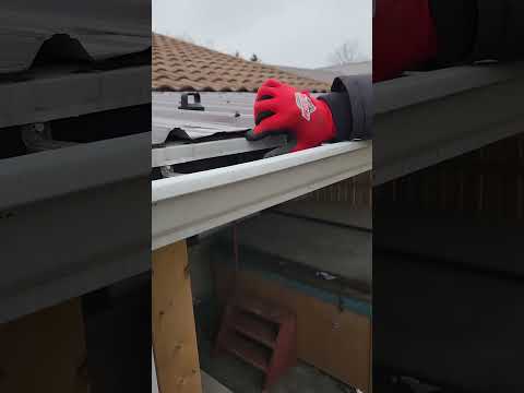 Water Leaking Between Gutter and Fascia Explained.