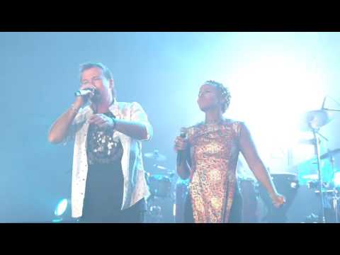 Gibonni ft. Stephanie Sounds - Oprosti (Sava centar 15.11.2016.)