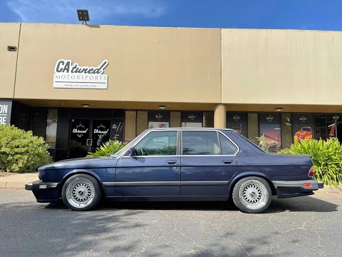 Manual-Swapped BMW E28 by CAtuned