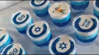 קינוחי ג'לי כחול לבן ליום העצמאות של מלכת הג'לי