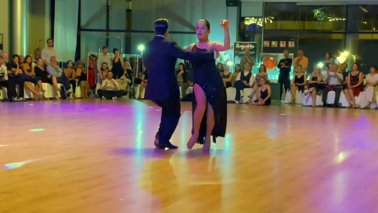 Facundo Piñero y Vanesa Villalba bailan en el Benidorm tango Festival 2023 (1)