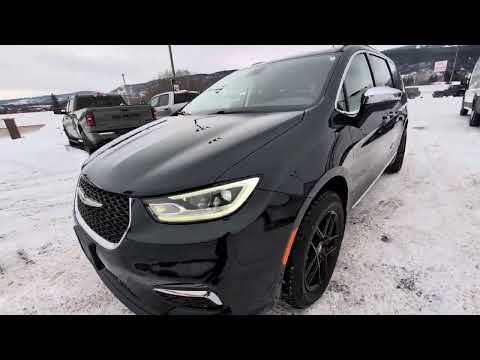 2022 Chrysler Pacifica Limited AWD in Blue for sale at Frontier Chrysler Dodge Jeep Ram Fiat Ltd. in Smithers, BC