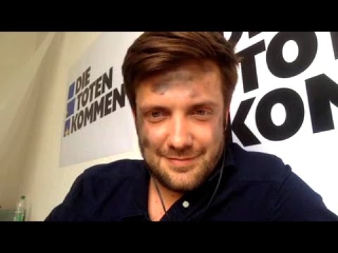 "Flüchtlinge sind unsere letzte Hoffnung" - Zentrum für Politische Schönheit (dbate)