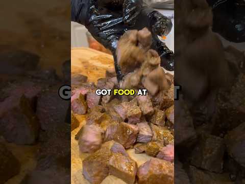 Chipotle Steak Bowls 🥩 recipe ⬇️ #steak #steakdinner #mealprep #mealprepping