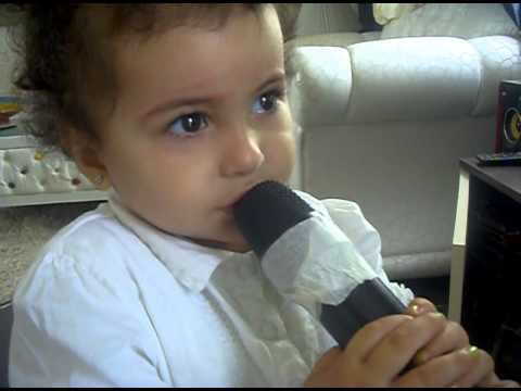 Tangier : Ambrine failing to sing abcdefg properly