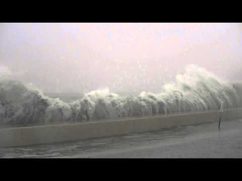 2013 - Just another sunny day at Winthrop beach