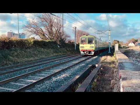 New Refurbished Dart Class 8510 (8614) heading towards Booterstown! 14/1/23