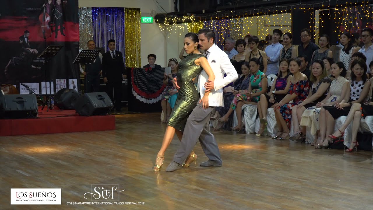 Neri Piliu & Yanina Quiñones Lisandro Adrover - Gallo Ciego 2/3