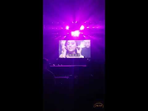 170919 Ariana Grande - Opening