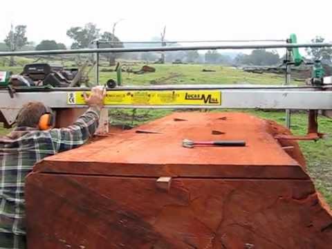 Lucas Mill cutting Redgum slabs