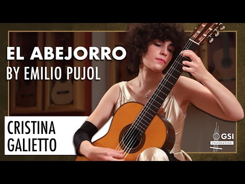 Cristina Galietto performs Emilio Pujol's "El Abejorro" on a 1955 Manuel Velazquez classical guitar