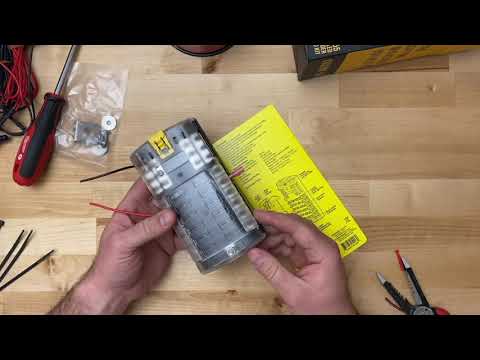 BLUE SEA SYSTEMS Fuse Block, Unboxing and Overview for electrical setup.