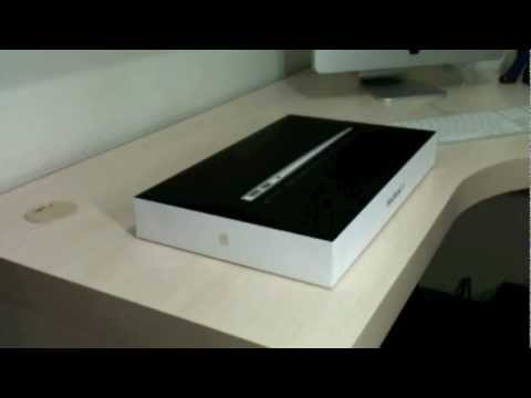 Unboxing MacBook Air 2011 - MC965BZ