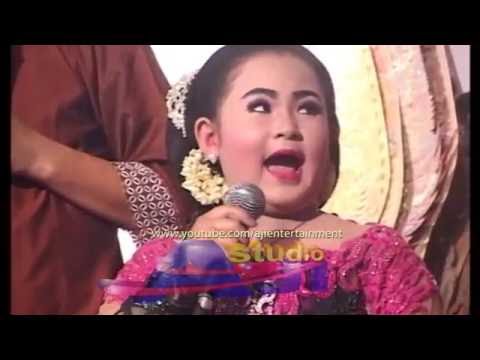 FUNNY GAG GAG NIKEN SALINDRY VERSUS DUO-JO