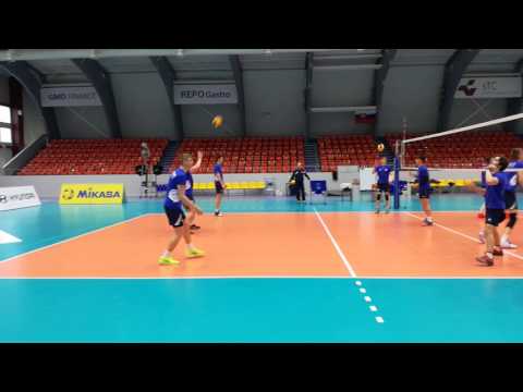 Samuel Goč, Viliam Čizmazia na tréningu pred ME vo volejbale do 19 rokov 2017 v Púchove